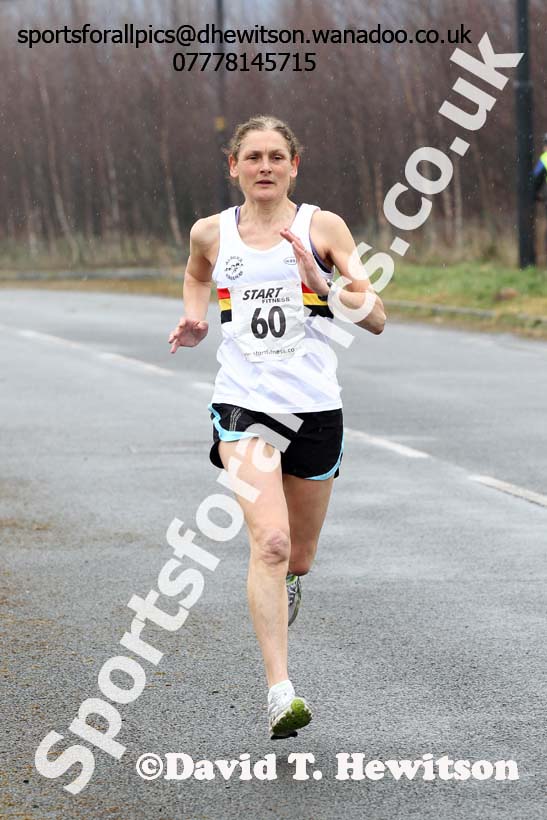 Womens relay, Elswick Harriers Relays, Newburn, Newcastle. Photo: David T. Hewitson/Sports for All Pics